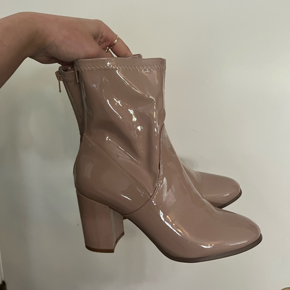 Cream Patent Leather Booties (8.5)